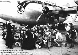 COLO JEUNE FRANCE 1955 depart en Chartreuse, benediction du P. Pellegrin